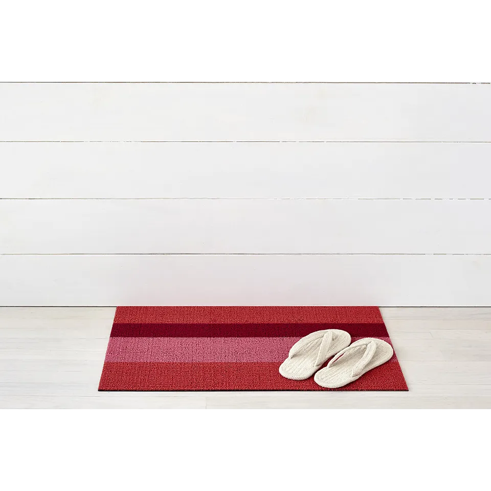 BOLD STRIPE SHAG DOORMAT, PUNCH