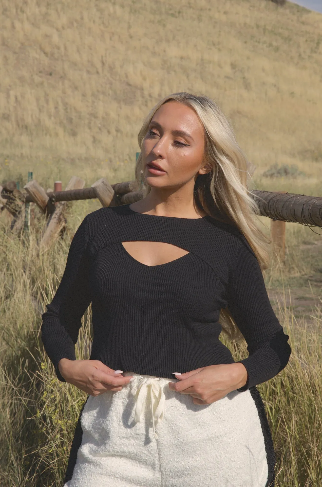 Cut Out Sweater In Black