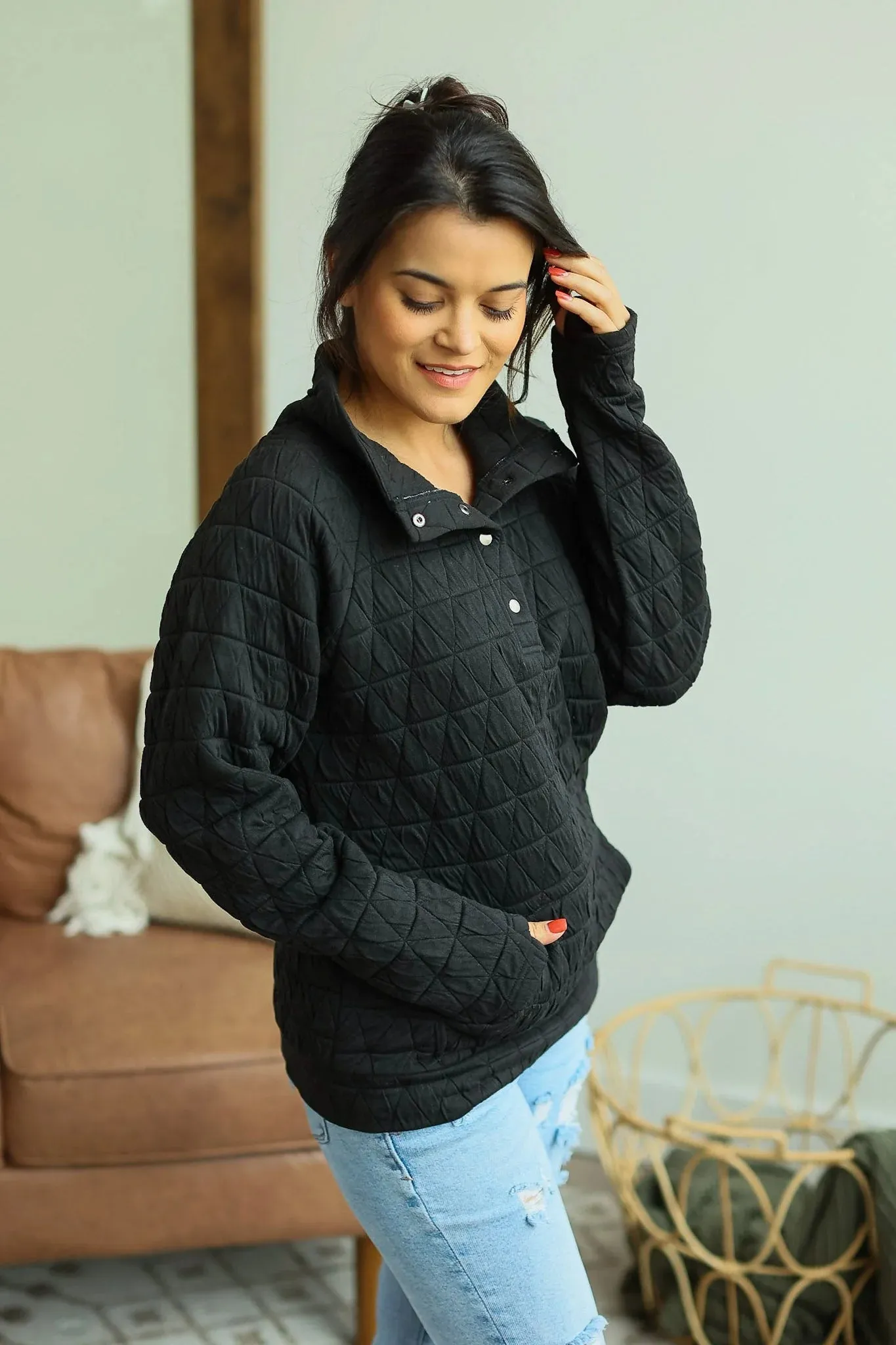 Geometric Button Snap Pullover (Black)