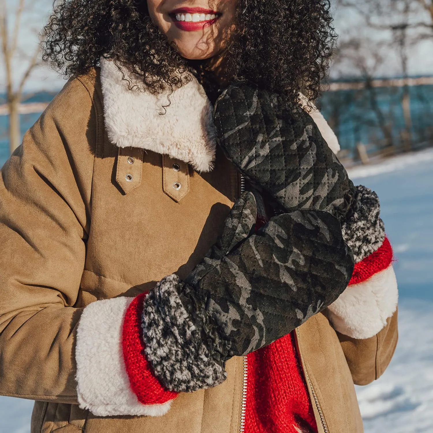 MUK LUKS womens Polar Women's Quilted Frosted Sherpa Mittens