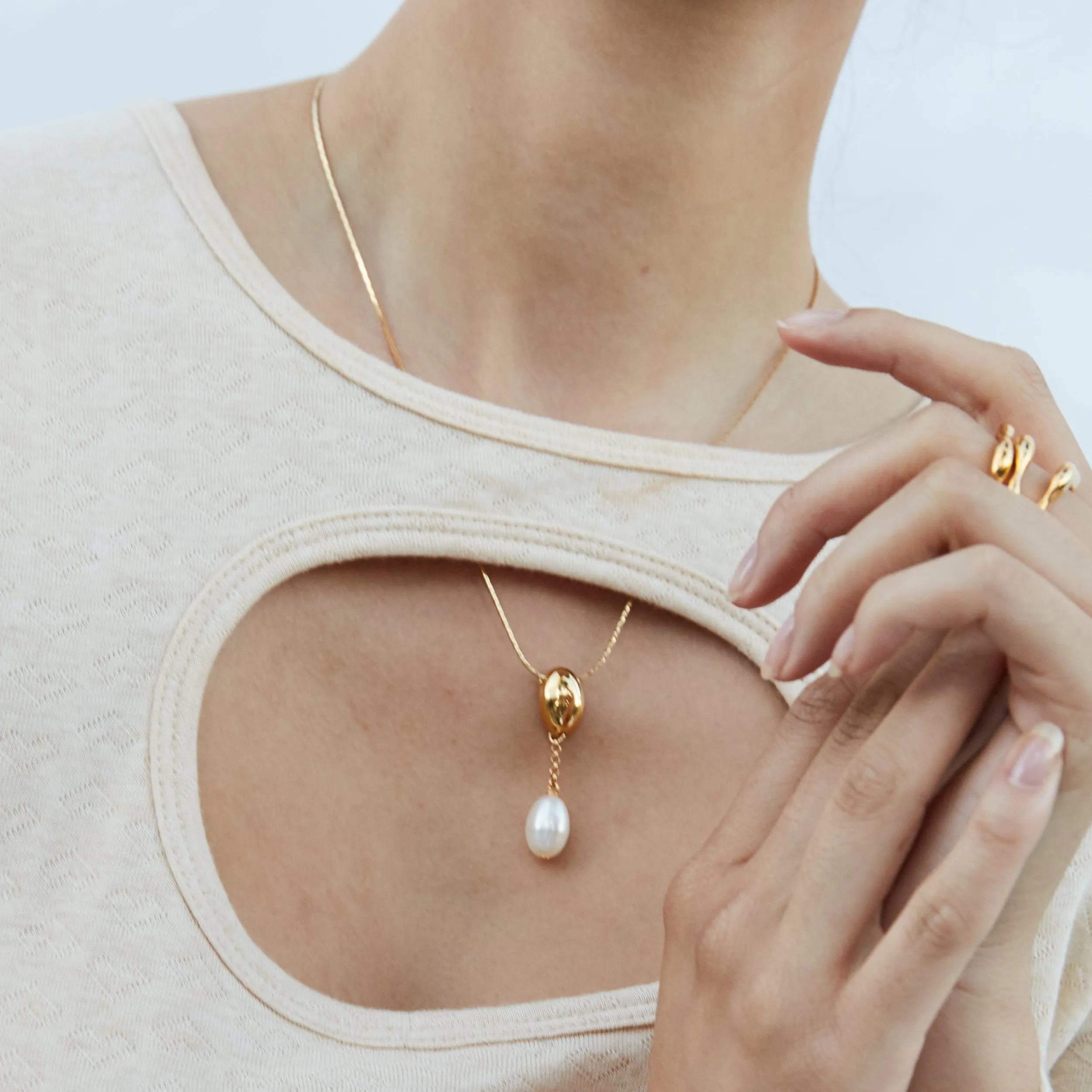 Origin Pearldrop Pendant - Gold